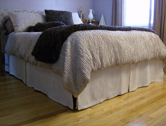 Oyster-Tailored-Bedskirt
